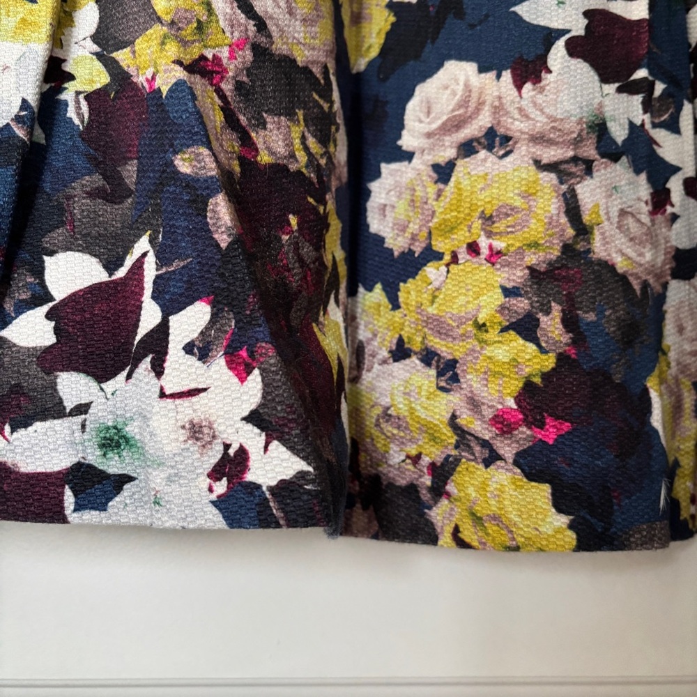 Floral Short Sleeve Dress - Picture 2 of 6